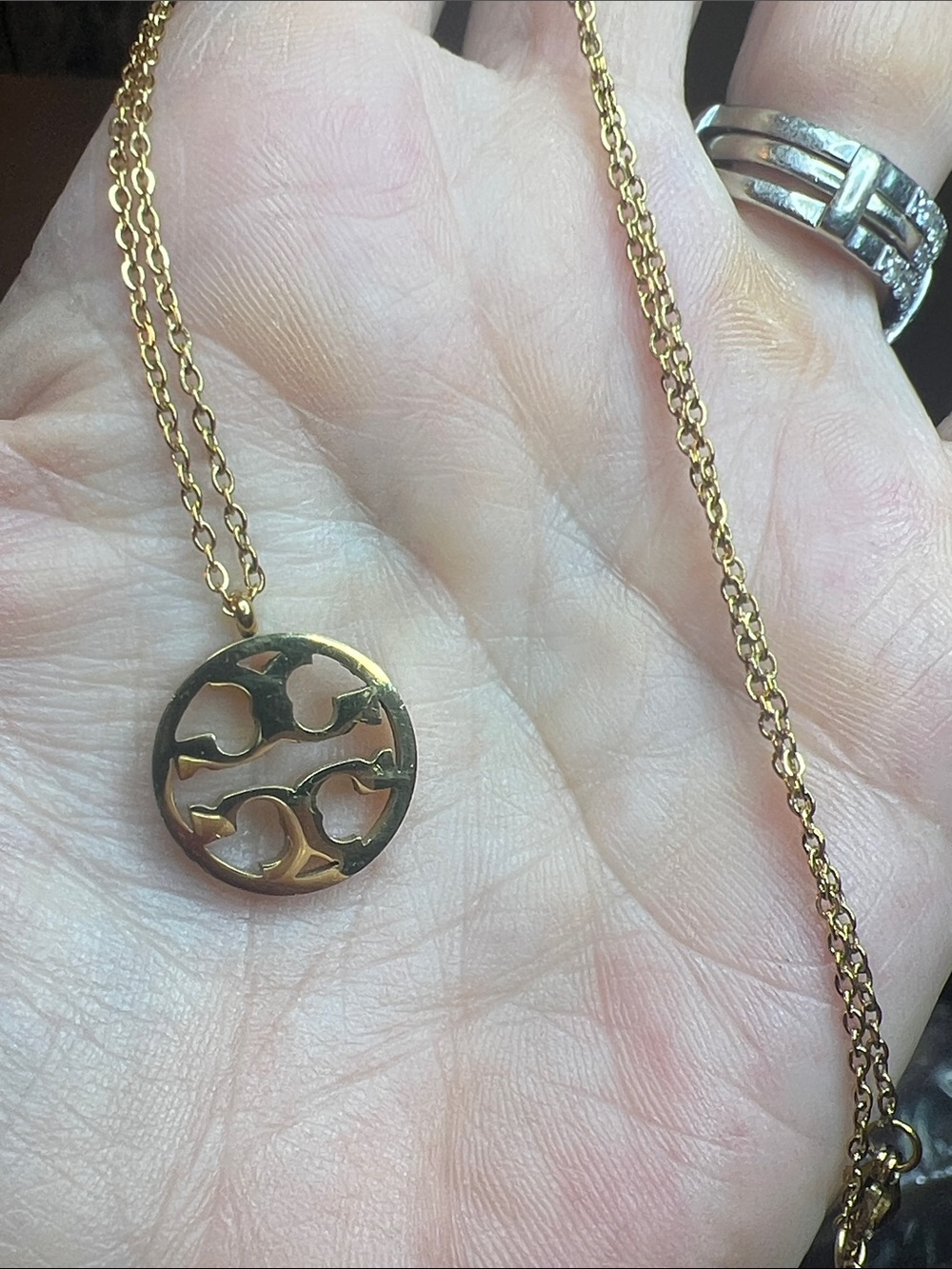 Gold Round Cutout Pendant Necklace - Women Jewelry